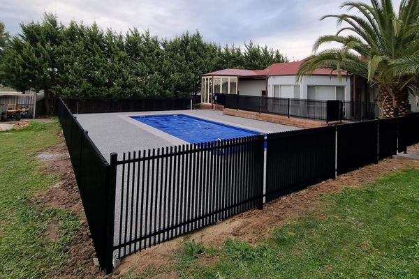 pool fencing contractor Melbourne